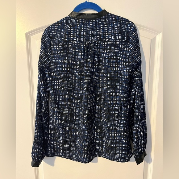 Cynthia Rowley size small navy and black patterned dress shirt - Picture 5 of 5